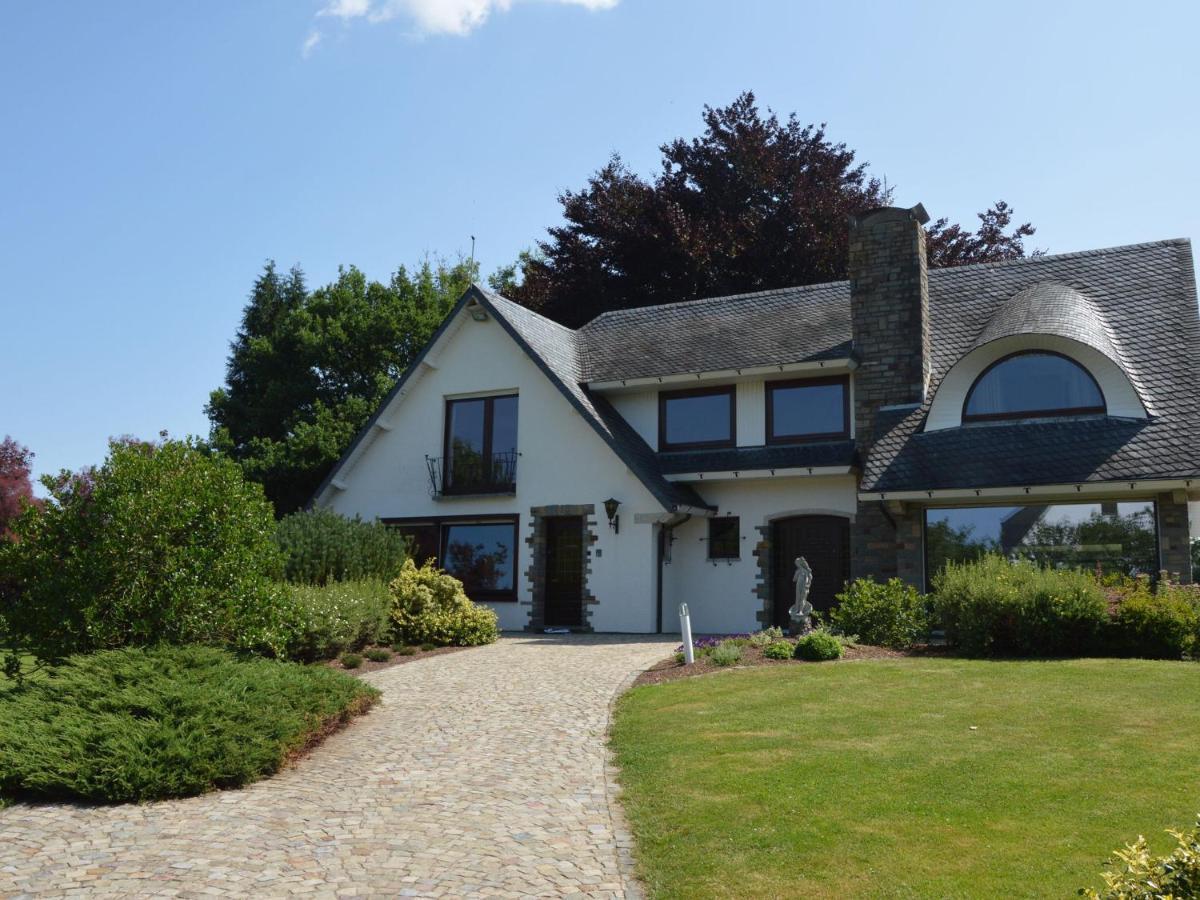 Elegant Villa In Stavelot With Fitness Playroom المظهر الخارجي الصورة
