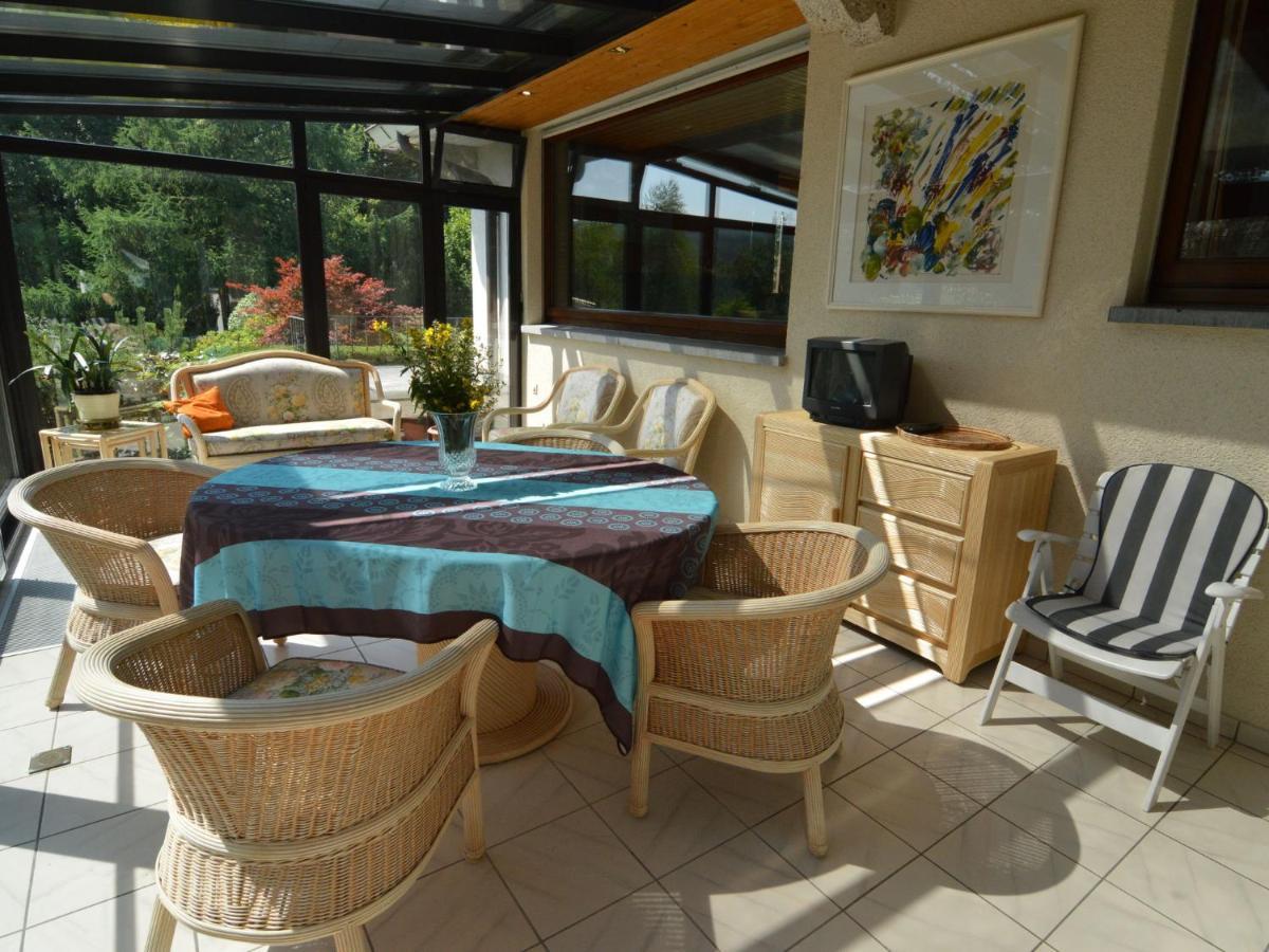 Elegant Villa In Stavelot With Fitness Playroom الغرفة الصورة